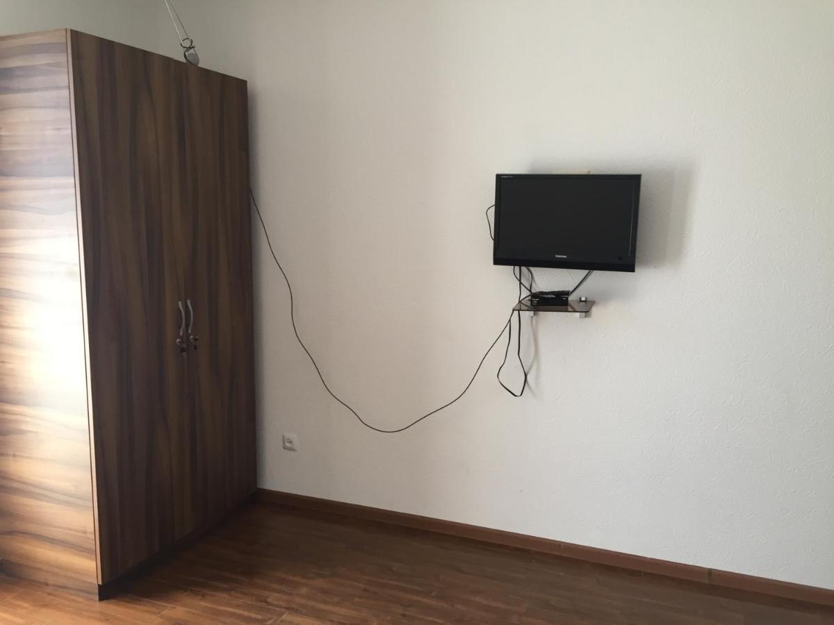 Hotel Central Csermuk Kültér fotó